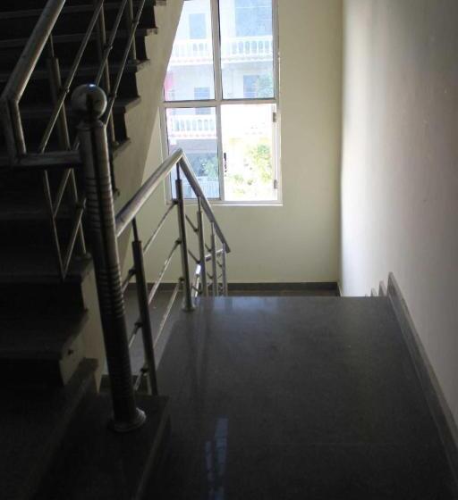 Oyo Hotel Akki Plaza