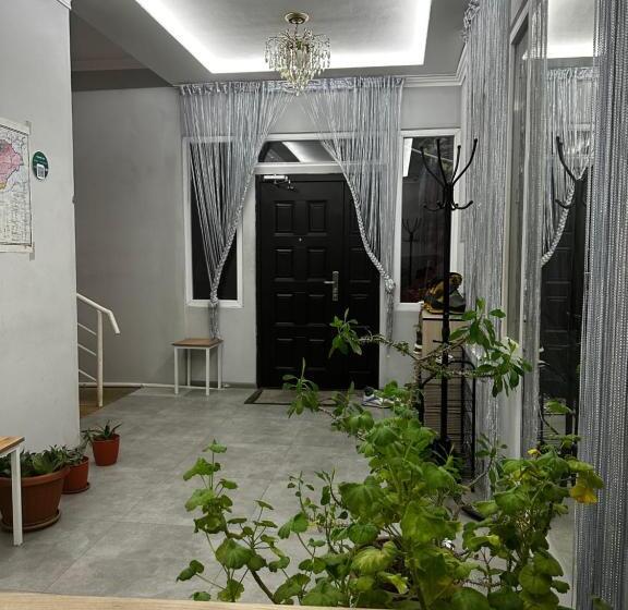 پانسیون Guest House Family7