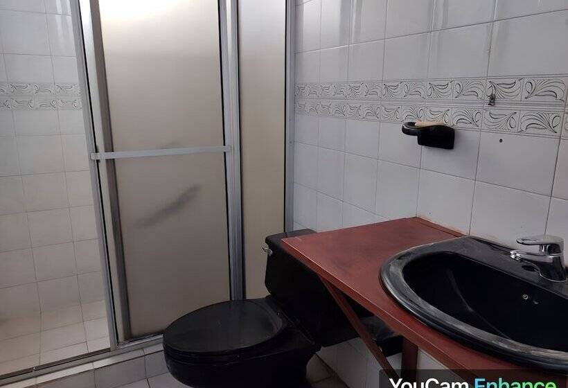 فندق صغير Leticias Guest House