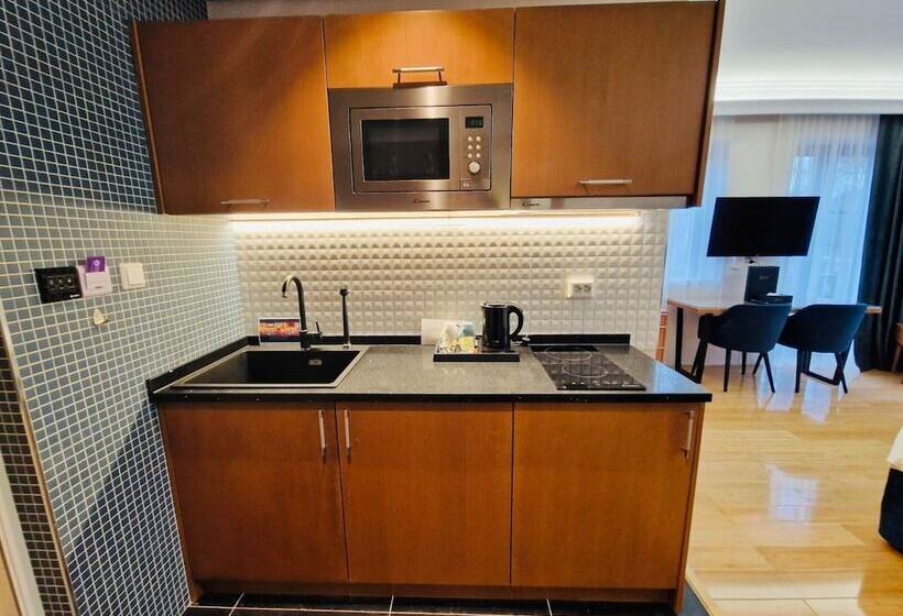 Chassé Hotel Residency