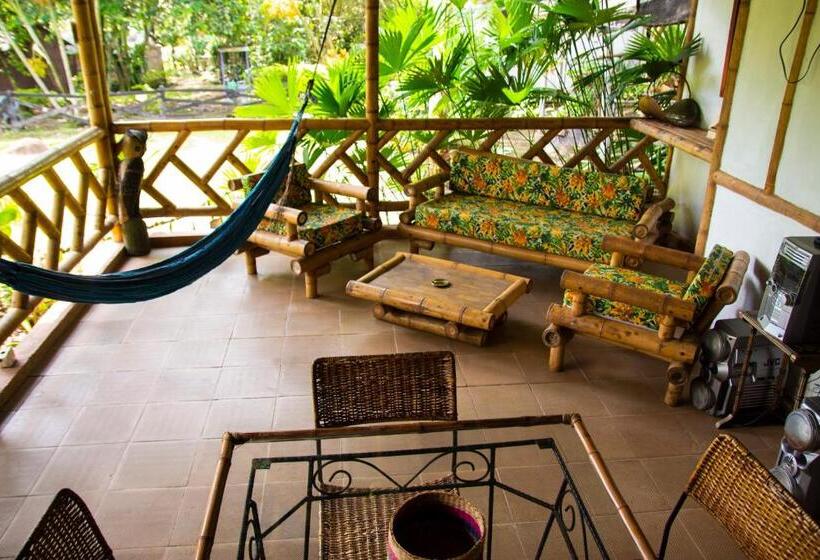 Eco Hotel Boutique En Ecoparque Chinauta, Piscina, Granja, Juegos