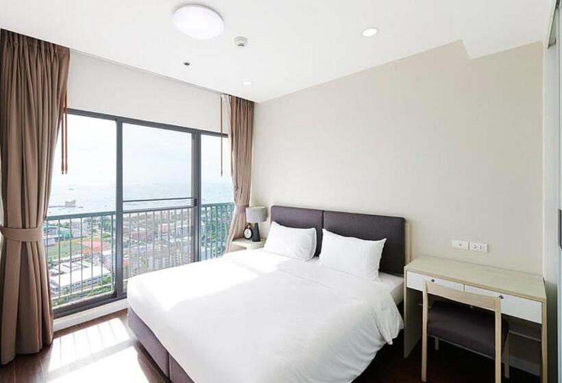 هتل Citiresort @sea Sriracha