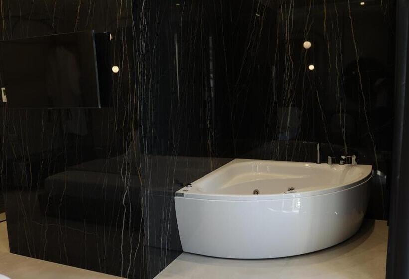 בית מלון כפרי Comfort Suites