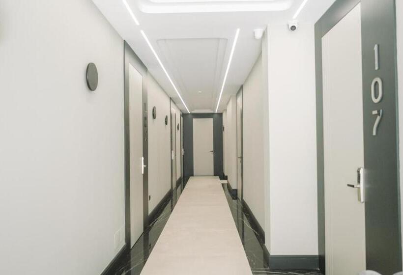 בית מלון כפרי Comfort Suites