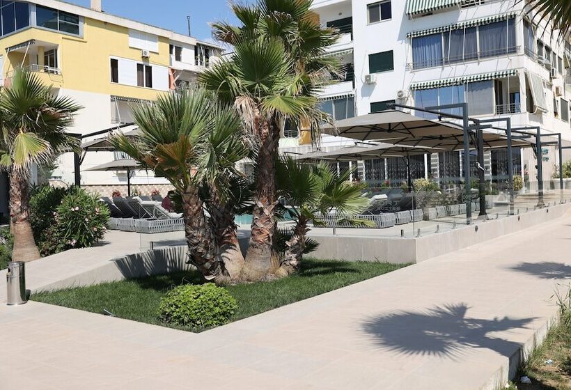 בית מלון כפרי Comfort Suites