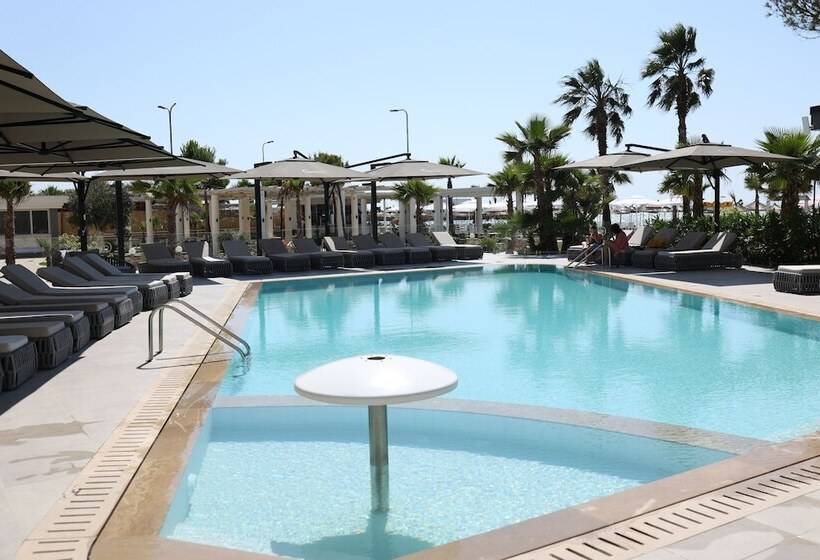 בית מלון כפרי Comfort Suites