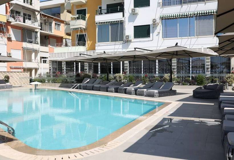 בית מלון כפרי Comfort Suites