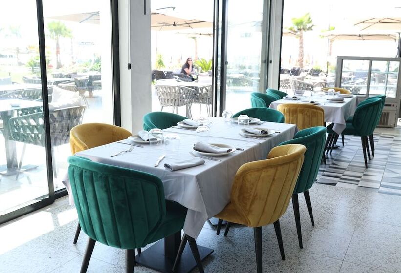 בית מלון כפרי Comfort Suites