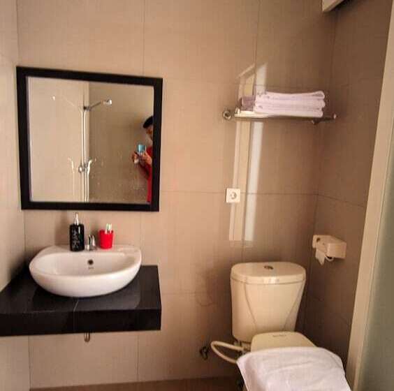 בית מלון כפרי Core Inn Juwita