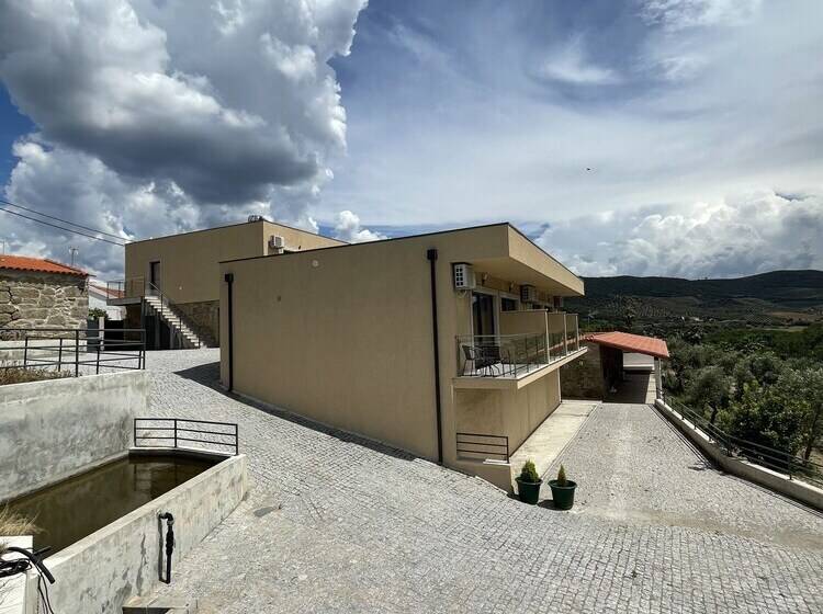 בית מלון כפרי Douro Visit House