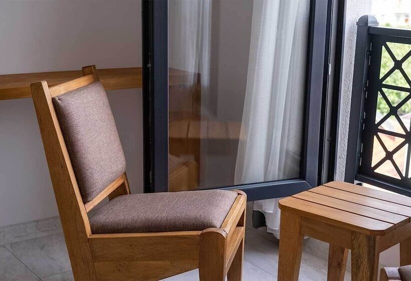 בית מלון כפרי Foça Kybele