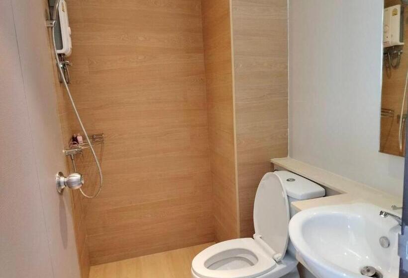 בית מלון כפרי ศูนย์อบรม Greatland Glamping Khao Yai Resort