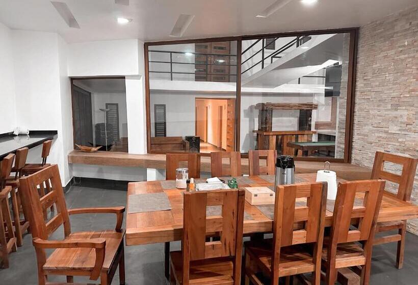 فندق Hostel Inside Santiago