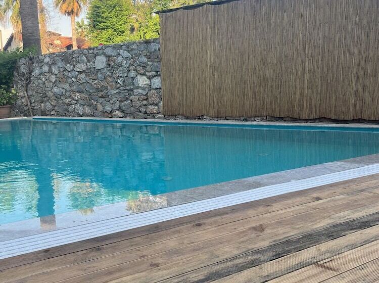 هتل La Sorella Butik