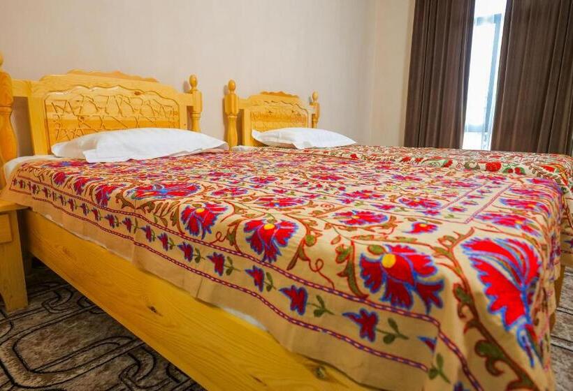 בית מלון כפרי Latif