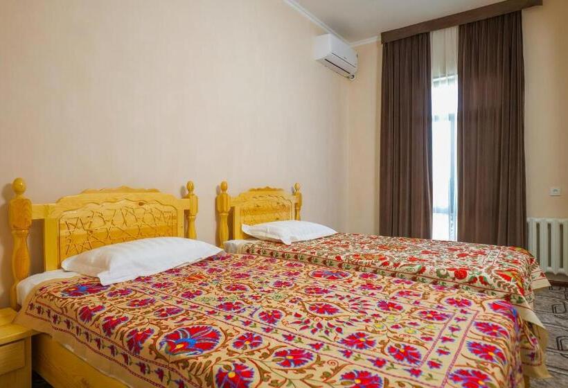 בית מלון כפרי Latif