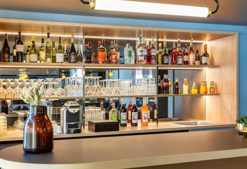 Отель Mercure Toulouse Aeroport Blagnac