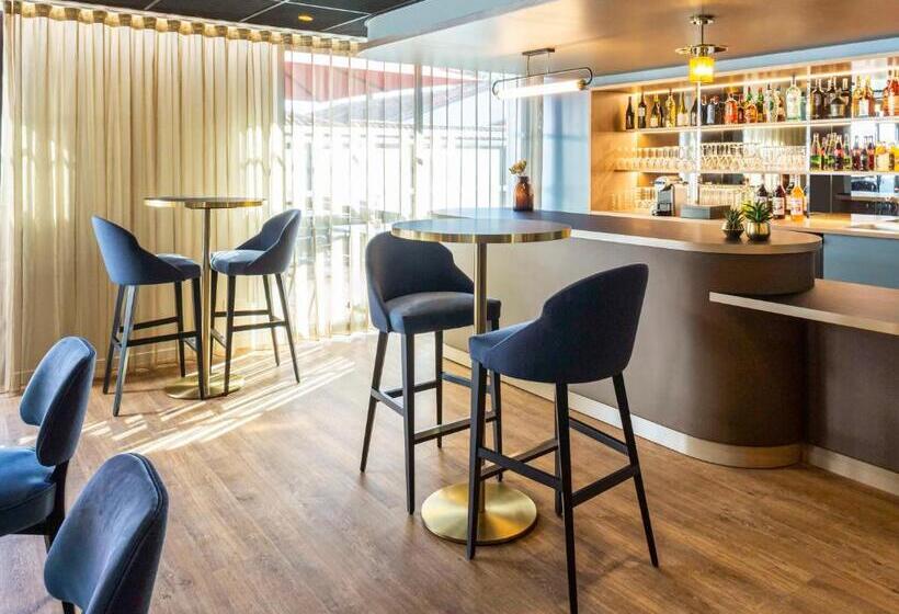 Отель Mercure Toulouse Aeroport Blagnac