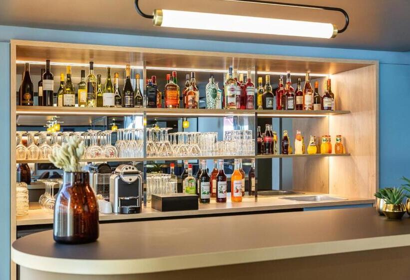 Отель Mercure Toulouse Aeroport Blagnac