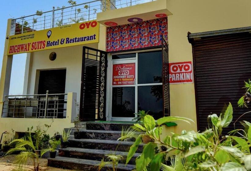 ホテル Oyo Flagship Highway Suites