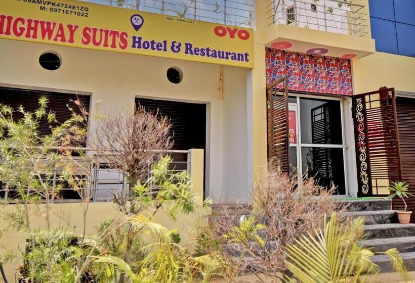 ホテル Oyo Flagship Highway Suites