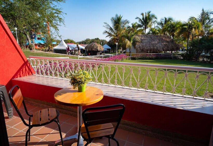 בית מלון כפרי Playa Hawai