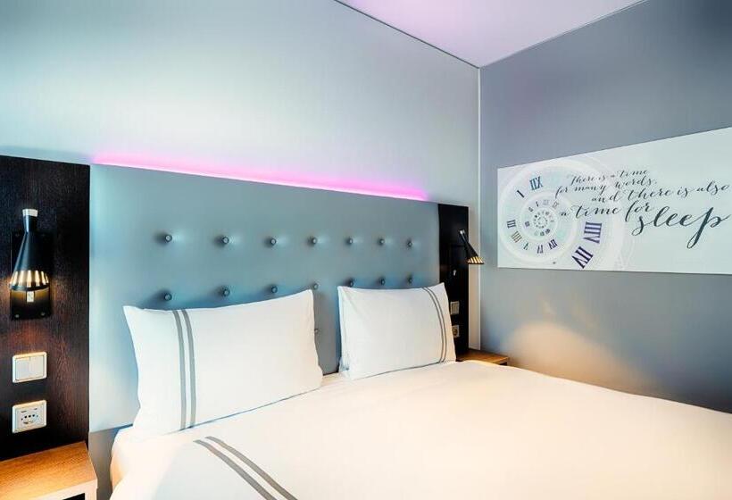 호텔 Premier Inn Darmstadt City Centre