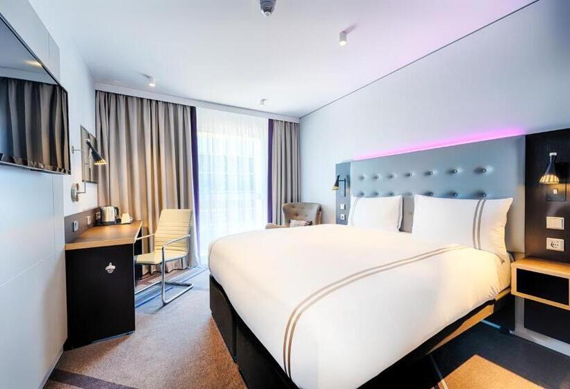 호텔 Premier Inn Darmstadt City Centre