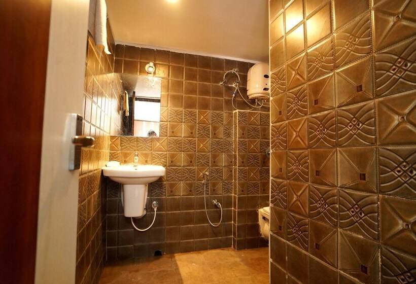 Отель Royal Sea View