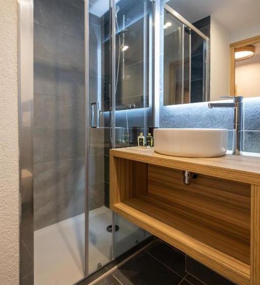 בית מלון כפרי Snoroc By Daddy Pool  Terresens