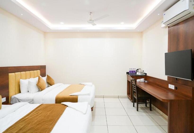 Отель Sri Krishna Inn Kempegowda Airport Bangalore
