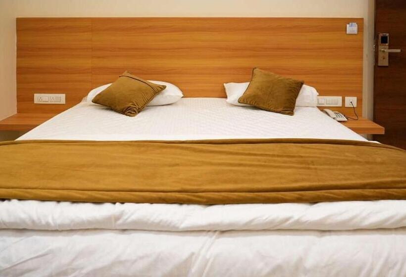 Отель Sri Krishna Inn Kempegowda Airport Bangalore