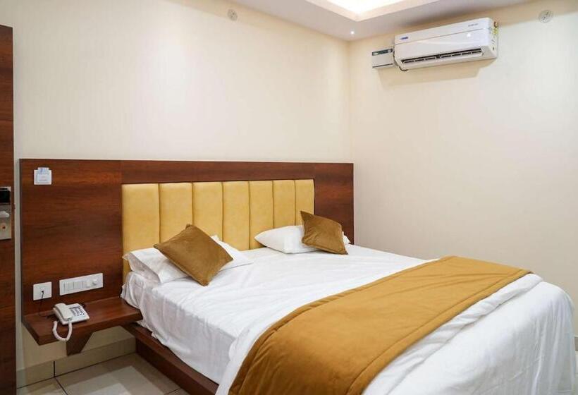 Отель Sri Krishna Inn Kempegowda Airport Bangalore