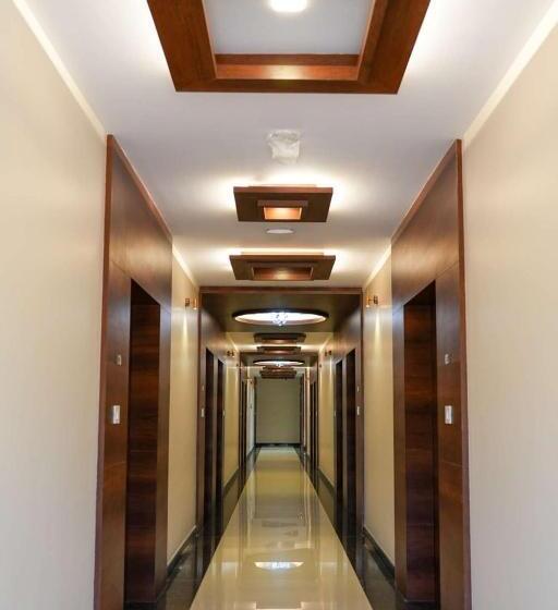 Отель Sri Krishna Inn Kempegowda Airport Bangalore