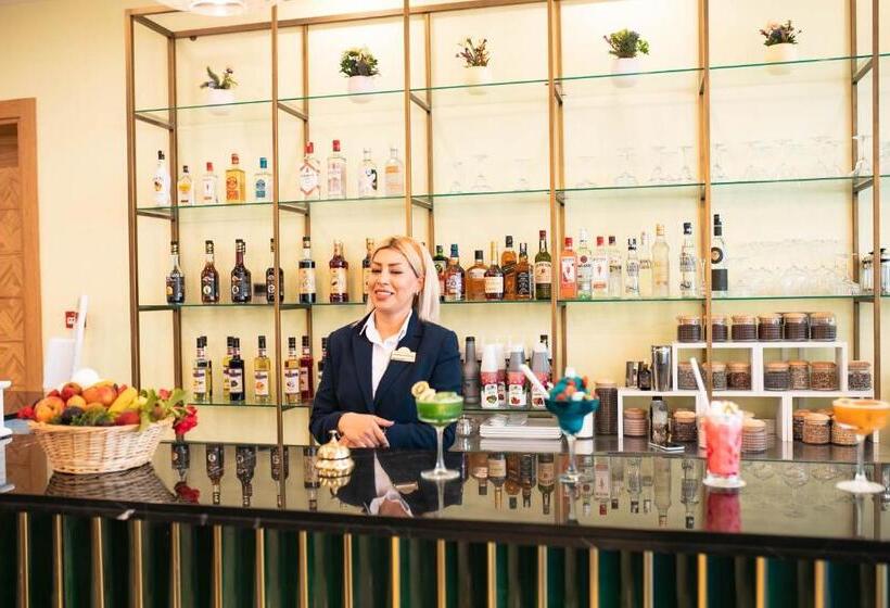 The Green Oasis Otel Spa