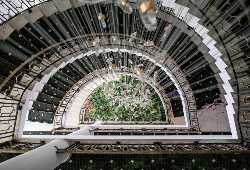 The Green Oasis Otel Spa