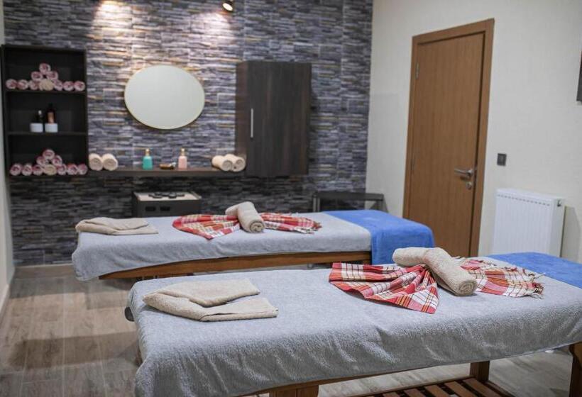 The Green Oasis Otel Spa