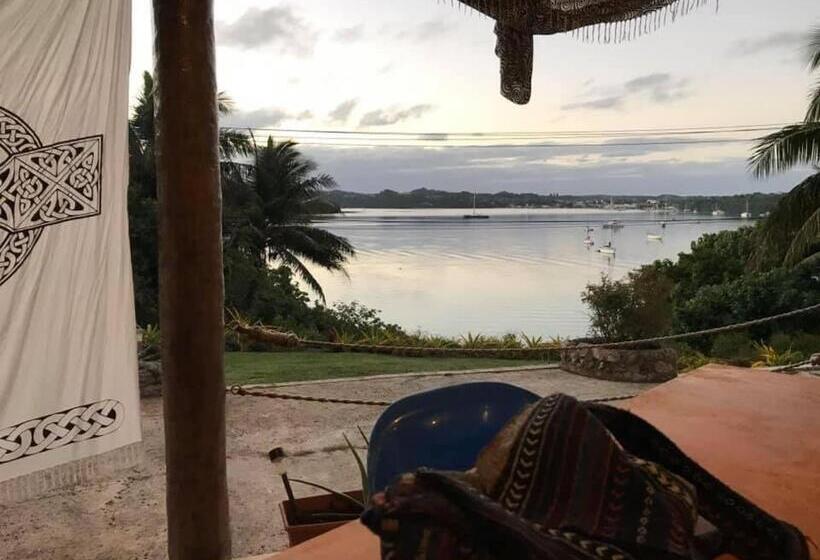 هتل The Harbourview   Vava U