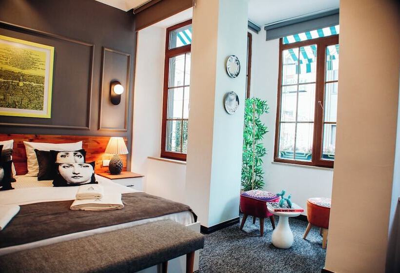 ホテル Taksim Istiklal Street Yamalya