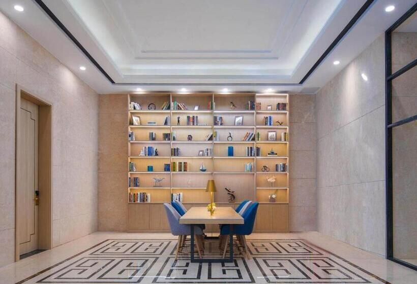 Kyriad Hotel Baoying Jinyuan Square High Speed Railway Station