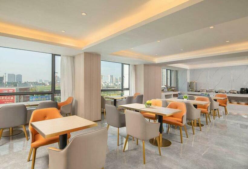 Kyriad Hotel Guigang Wuyue Plaza Railway Station