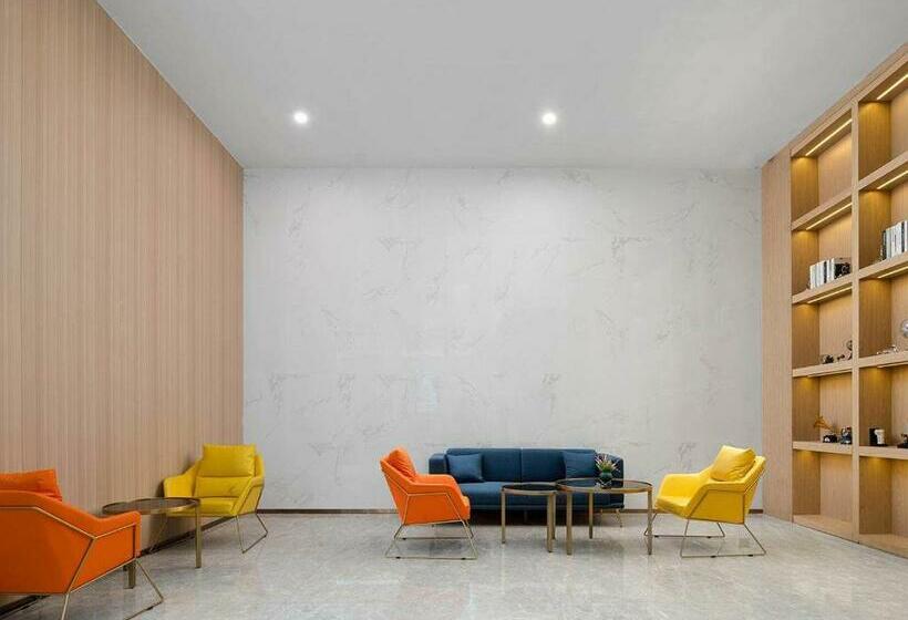 Kyriad Hotel Guigang Wuyue Plaza Railway Station