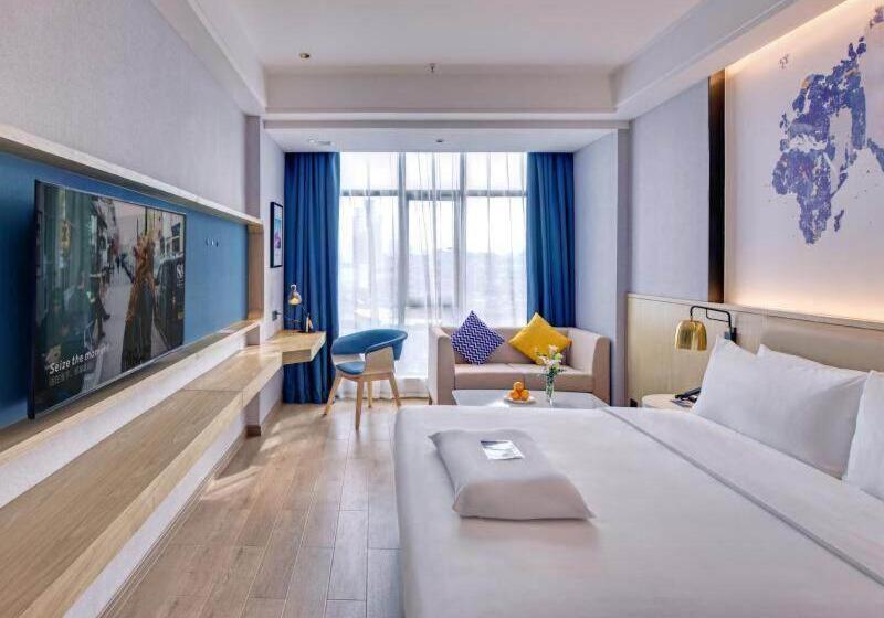 Kyriad Hotel Pingxiang Wanlong Bay Branch