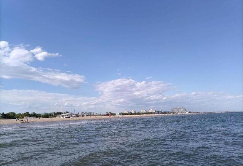 Kyriad Marvelous Hotel Qinhuangdao Nandaihe