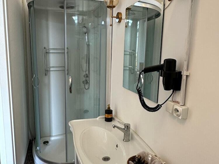 Отель Kensington Prince S Island Historical Mansion