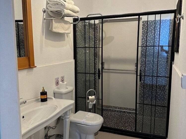 Отель Kensington Prince S Island Historical Mansion