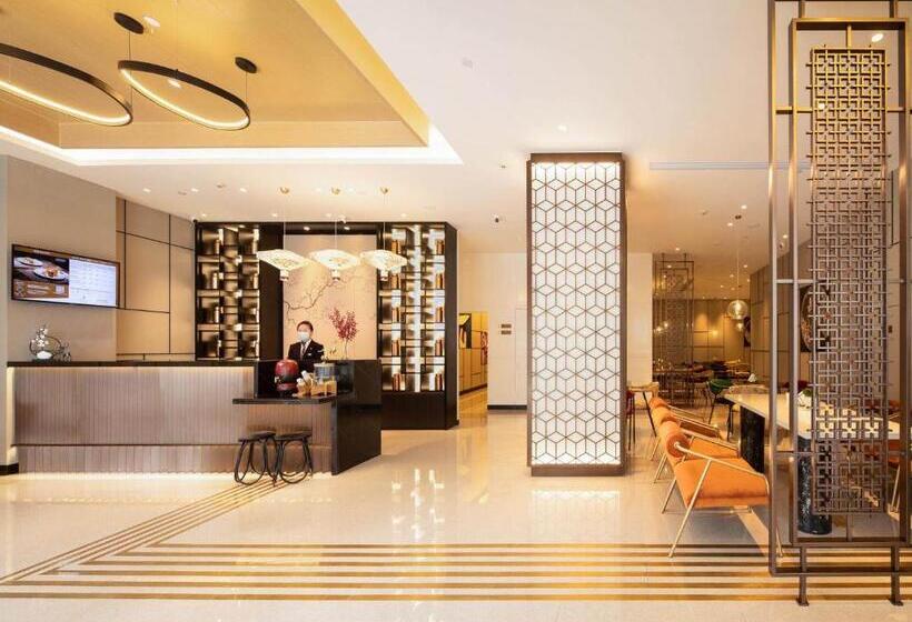 Metropolo Hotel Zhenjia Wanda Plaza Railway Station