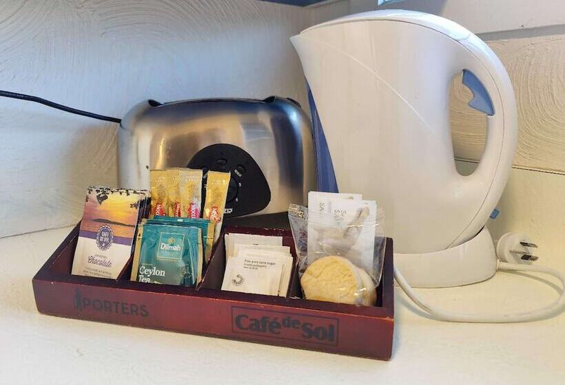 汽车旅馆  Kings Court Motor Lodge