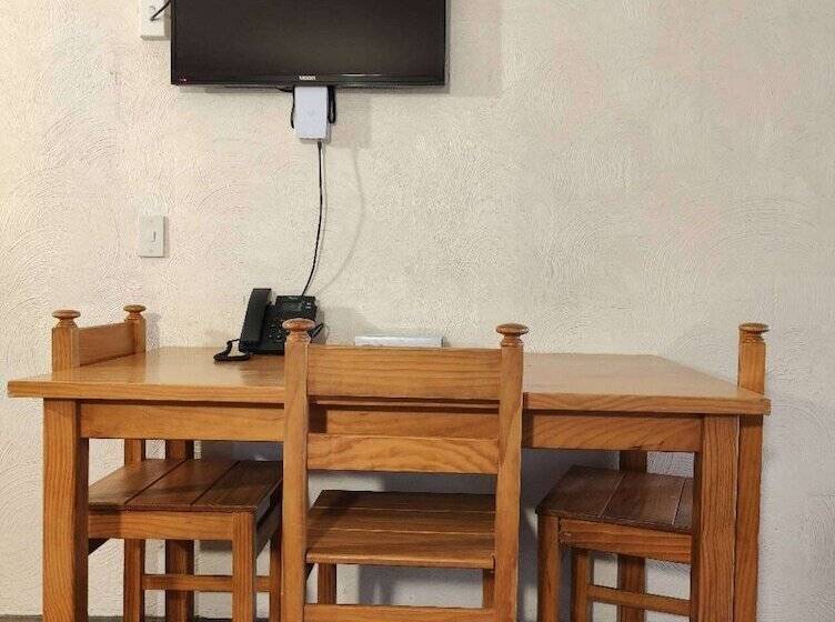 汽车旅馆  Kings Court Motor Lodge