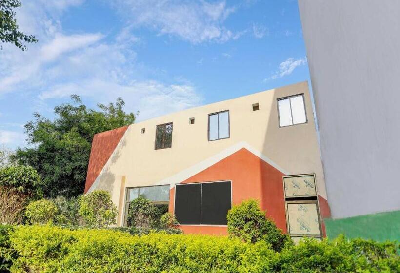 Oyo T Heritage Hotel And Restaurant